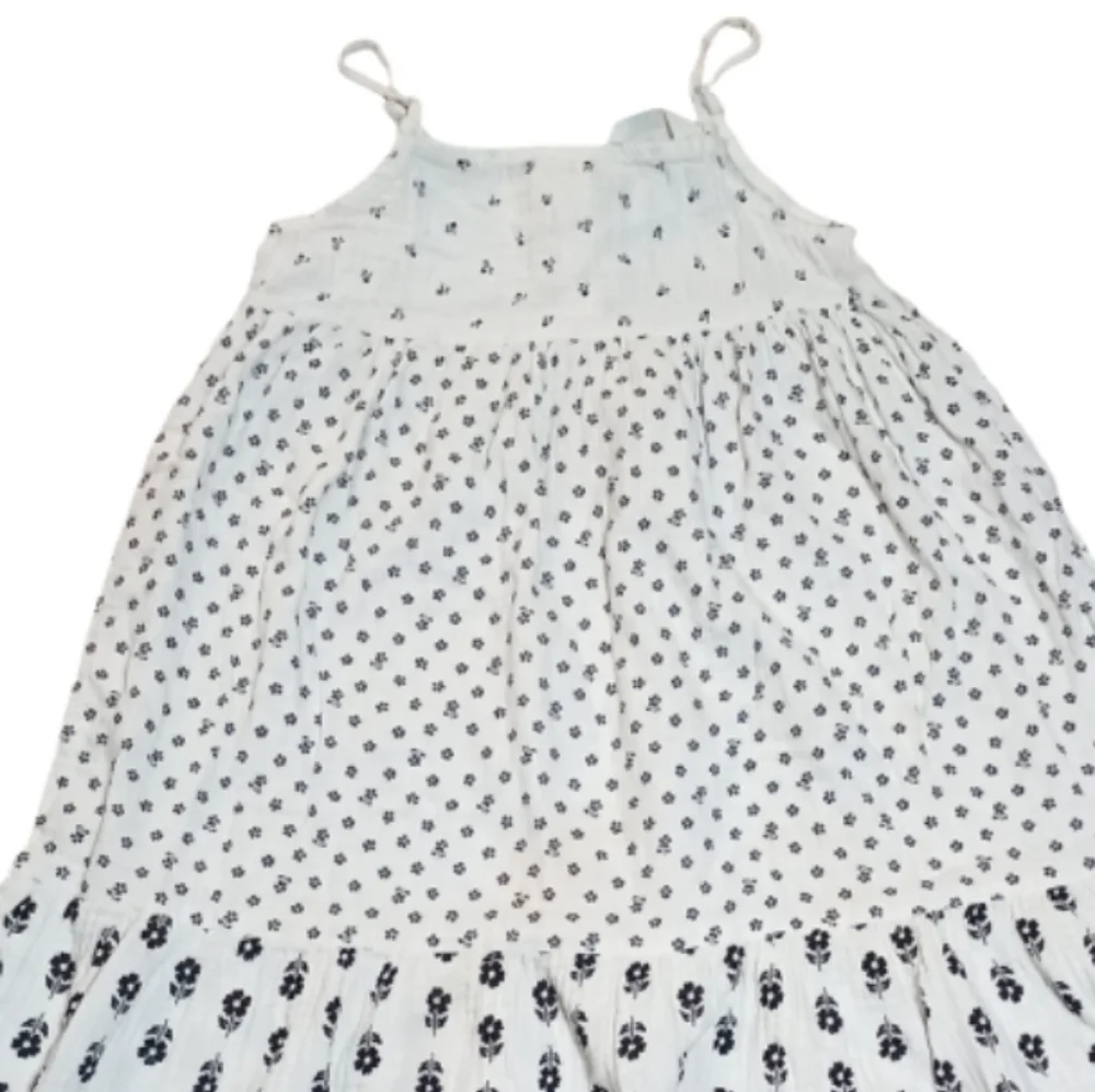 H&M White Floral Patterned Top